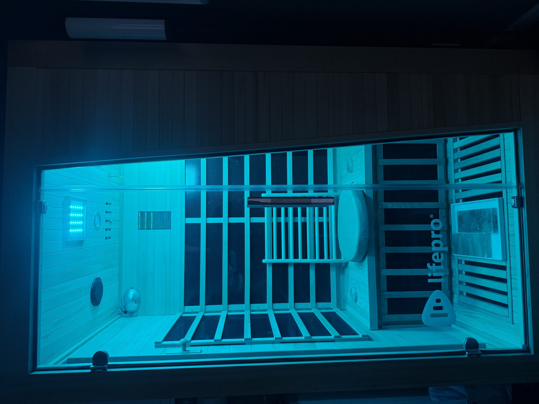 Jacobsen's infrared sauna in White L02 mode